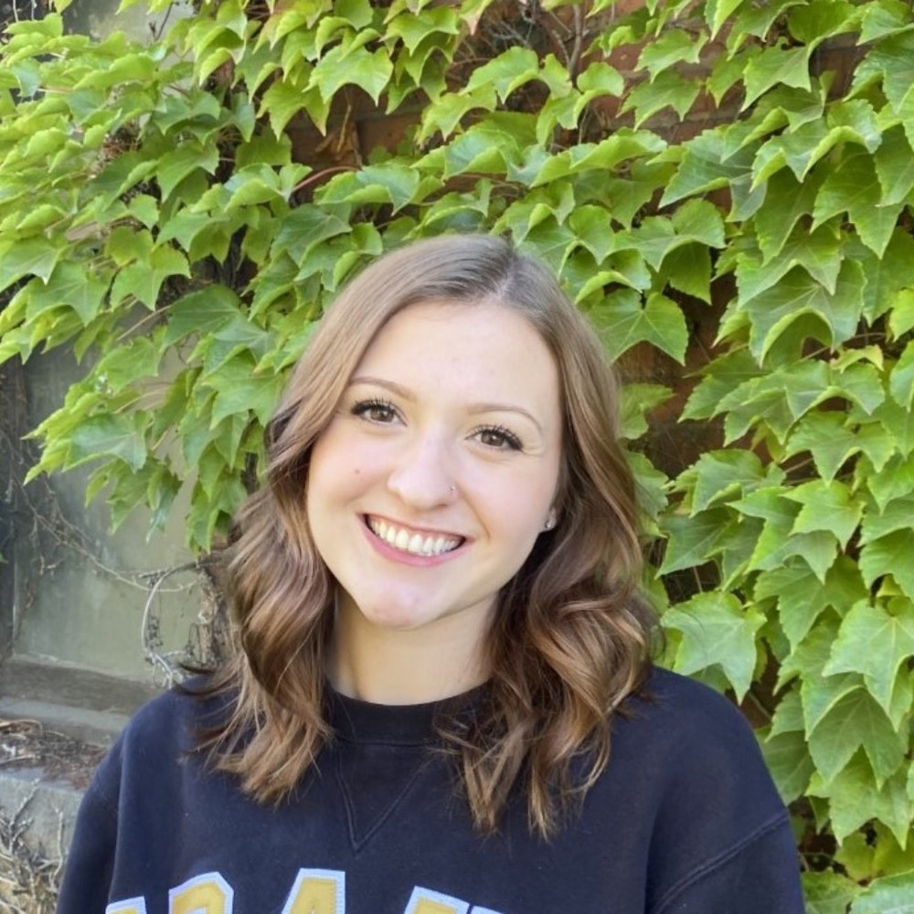Meet your Posher, Makena